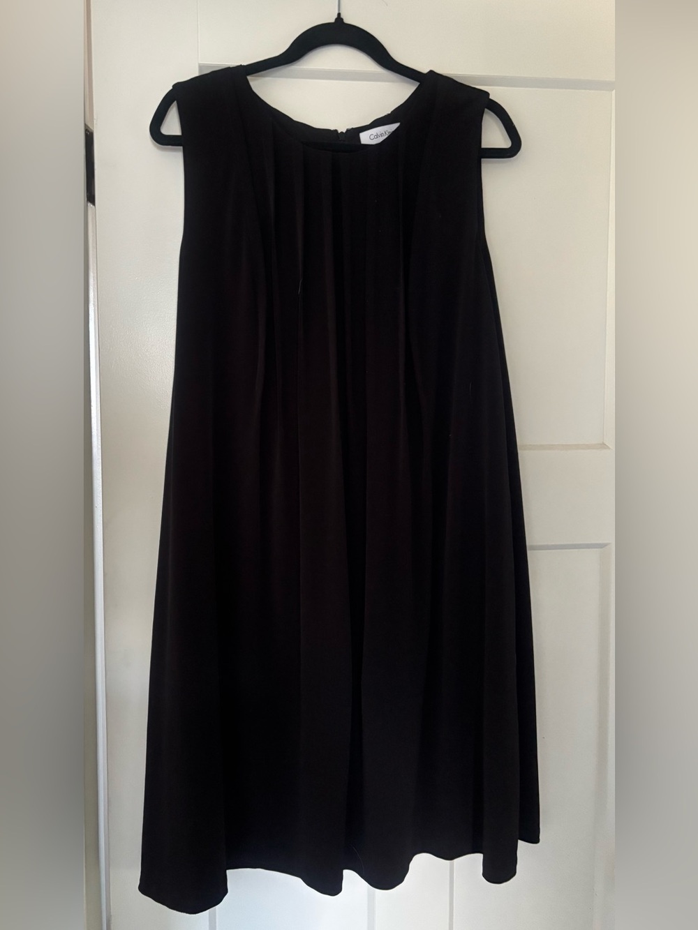 Calvin Klein Black Sleeveless Pleated Dress